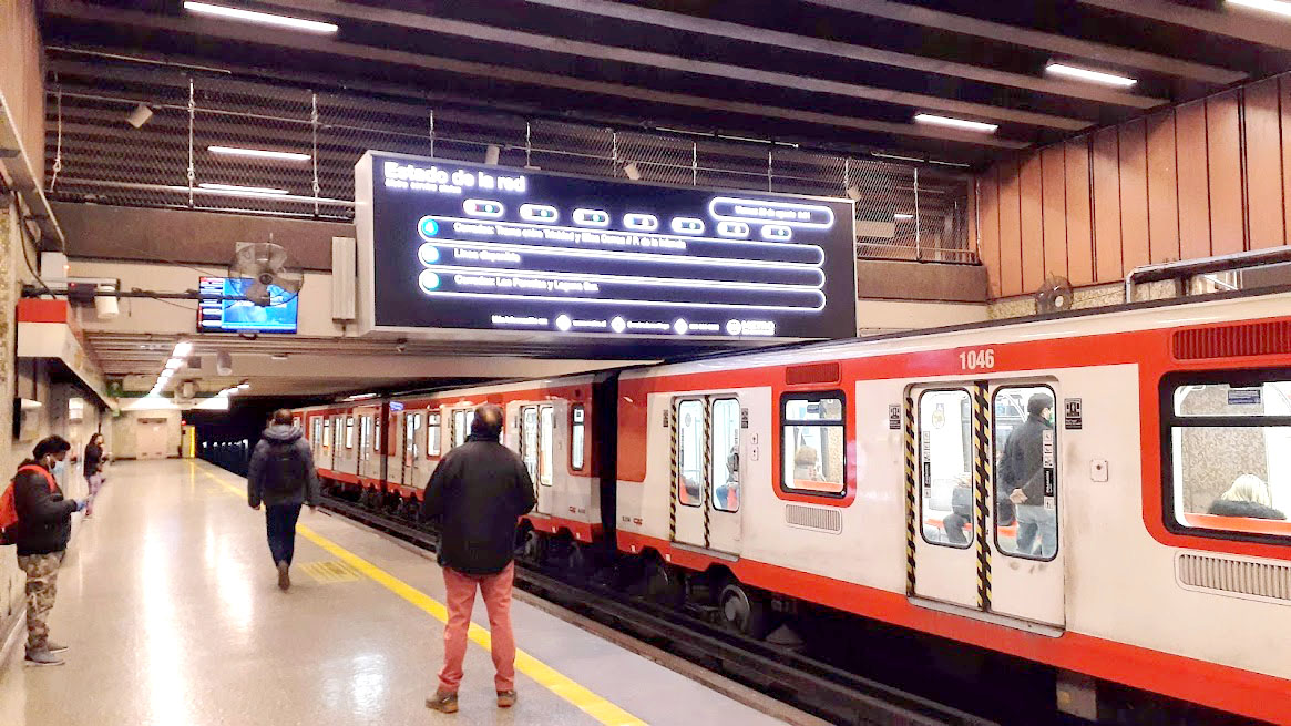 x-tend_metro_baquedano.jpg